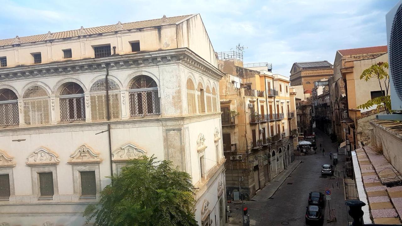 Sweet Home In The City Center Palermo Exterior foto