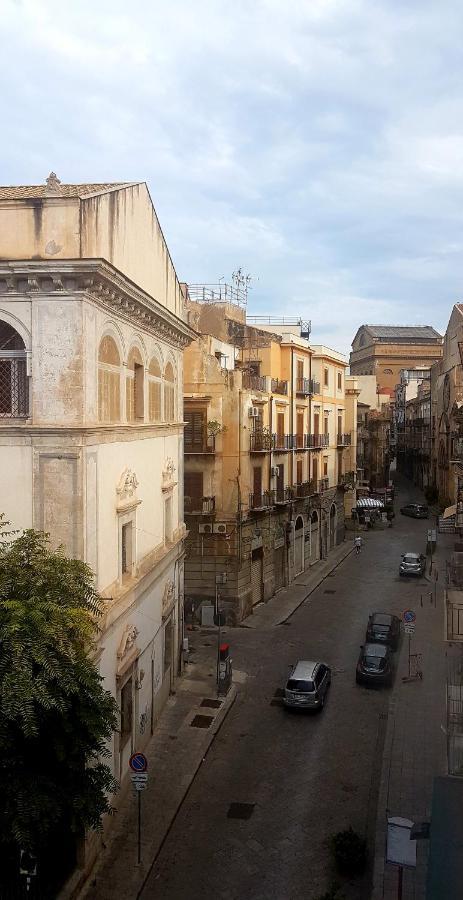 Sweet Home In The City Center Palermo Exterior foto
