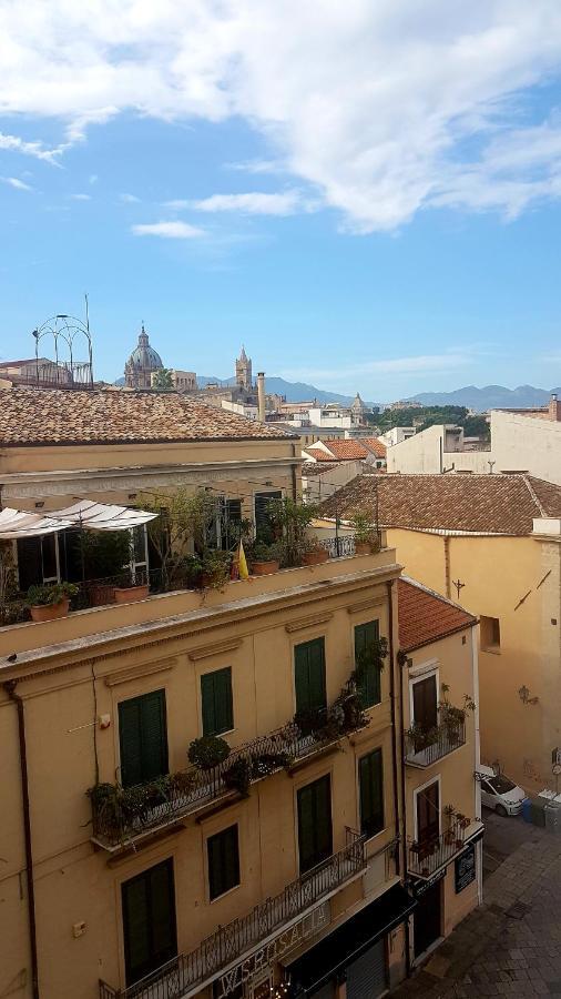 Sweet Home In The City Center Palermo Exterior foto